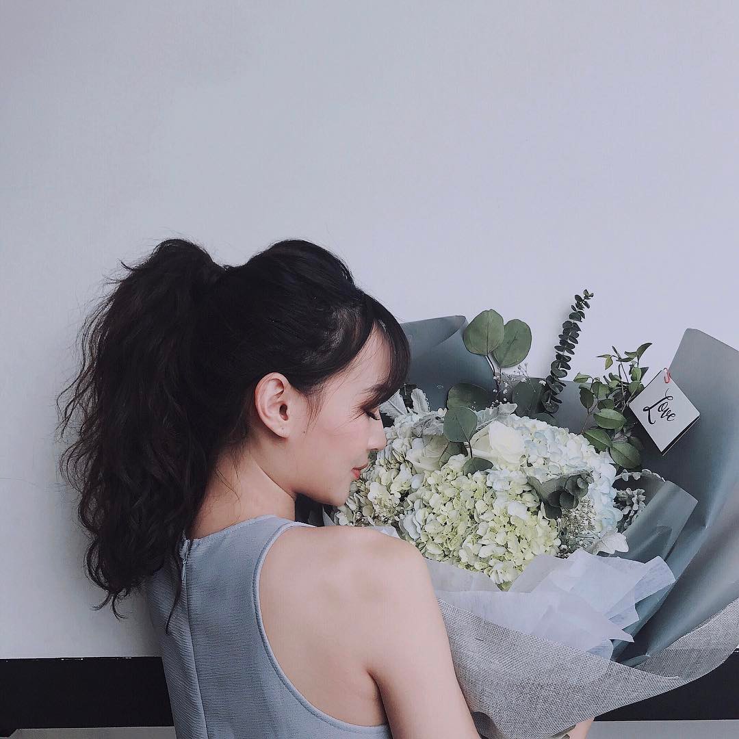 4 cách tạo kiểu vừa nhanh vừa xinh hết ý dành cho các nàng tóc dày - Ảnh 21. 4 cách tạo kiểu vừa nhanh vừa xinh hết ý dành cho các nàng tóc dày - Ảnh 21.