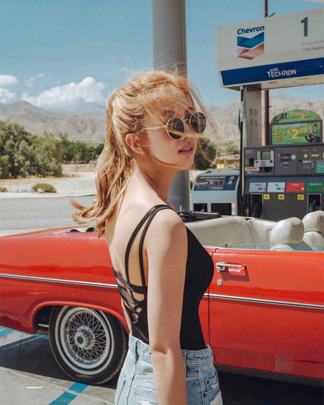 4 cách tạo kiểu vừa nhanh vừa xinh hết ý dành cho các nàng tóc dày - Ảnh 22. 4 cách tạo kiểu vừa nhanh vừa xinh hết ý dành cho các nàng tóc dày - Ảnh 22.