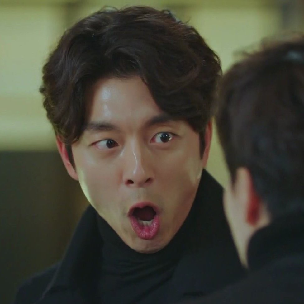 6 điểm hé lộ biên kịch “Hậu Duệ Mặt Trời” và “Goblin” là fan ruột BTS - Ảnh 6. 6 điểm hé lộ biên kịch “Hậu Duệ Mặt Trời” và “Goblin” là fan ruột BTS - Ảnh 6.