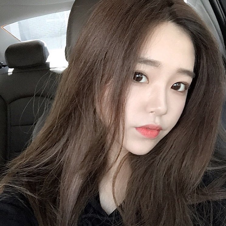 Lăn lộn với đủ thứ màu nhuộm chất chơi, cứ thu về là các nàng lại chỉ muốn nhuộm tóc nâu trầm ấm - Ảnh 17. Lăn lộn với đủ thứ màu nhuộm chất chơi, cứ thu về là các nàng lại chỉ muốn nhuộm tóc nâu trầm ấm - Ảnh 17.