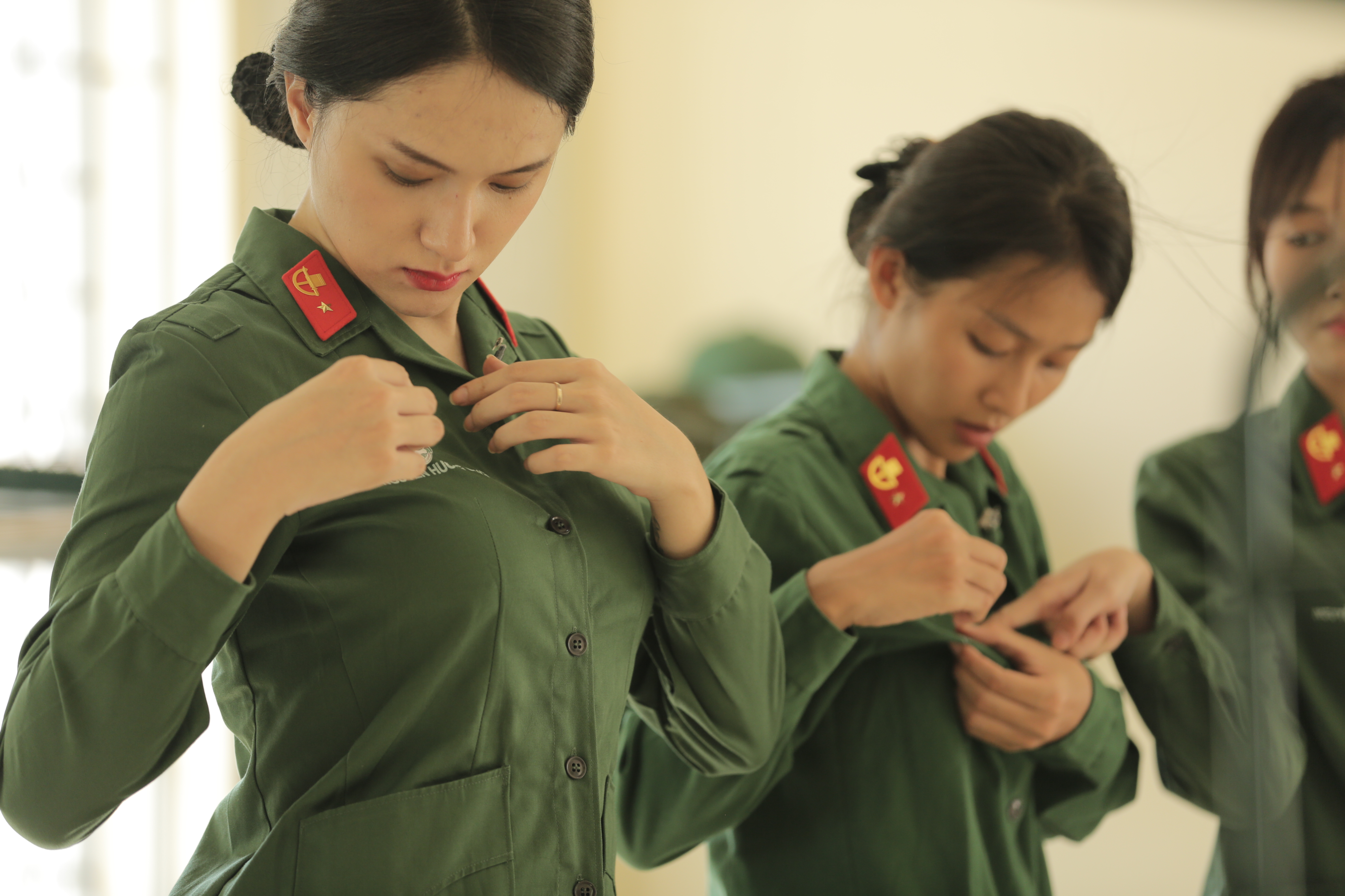 Hương Giang Idol: Tôi choáng ngợp và bị sốc với kỷ luật quân đội trong Sao nhập ngũ - Ảnh 2. Hương Giang Idol: Tôi choáng ngợp và bị sốc với kỷ luật quân đội trong Sao nhập ngũ - Ảnh 2.