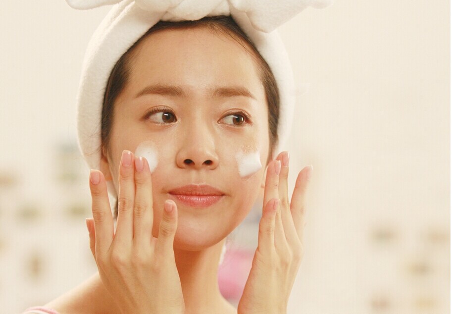 Dưỡng trắng mãi mà da vẫn đen, có thể bạn mắc phải các sai lầm sau - Ảnh 3. Dưỡng trắng mãi mà da vẫn đen, có thể bạn mắc phải các sai lầm sau - Ảnh 3.