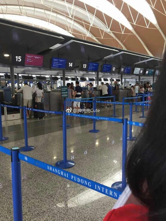 Vợ chồng Lưu Thi Thi - Ngô Kỳ Long tay trong tay đi du lịch hâm nóng tình cảm - Ảnh 5. Vợ chồng Lưu Thi Thi - Ngô Kỳ Long tay trong tay đi du lịch hâm nóng tình cảm - Ảnh 5.