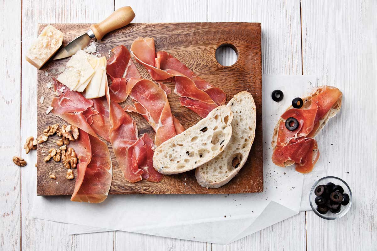 4 sai lầm khi sử dụng dụng cụ nhà bếp khiến cơ thể phải đối mặt với hàng tá mầm bệnh nguy hiểm - Ảnh 3. 4 sai lầm khi sử dụng dụng cụ nhà bếp khiến cơ thể phải đối mặt với hàng tá mầm bệnh nguy hiểm - Ảnh 3.