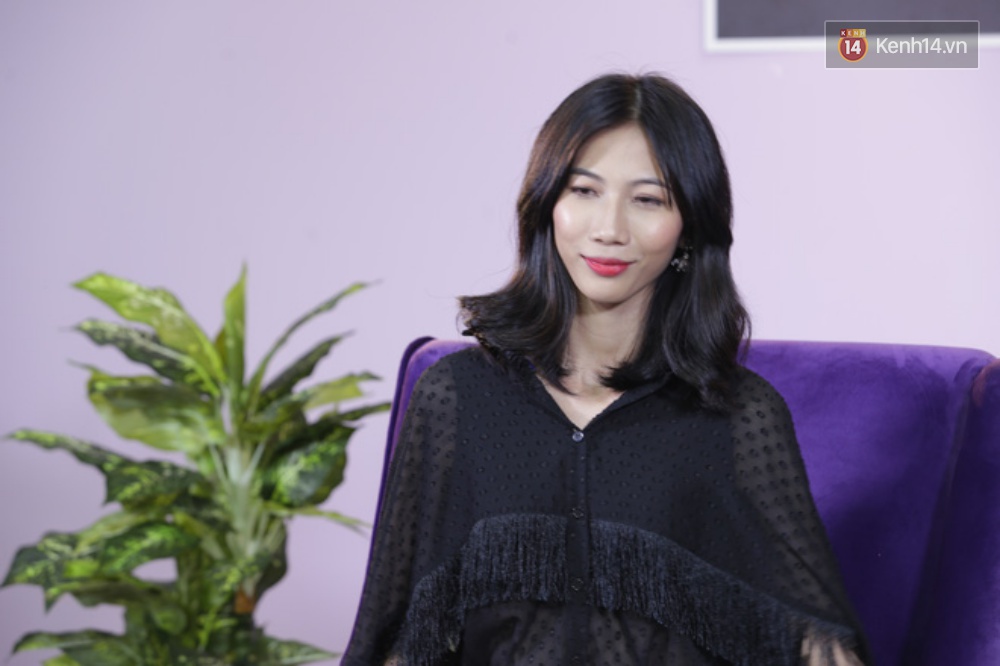 Livestream: Cao Ngân trực tiếp đáp trả khi đọc bình luận tiêu cực hậu chung kết Next Top - Ảnh 3. Livestream: Cao Ngân trực tiếp đáp trả khi đọc bình luận tiêu cực hậu chung kết Next Top - Ảnh 3.