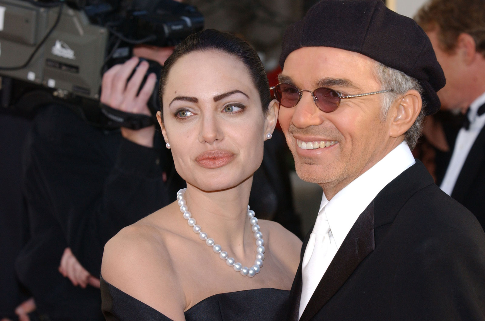 Hậu ly hôn, Angelina nhóm lại ngọn lửa tình với chồng cũ nghiện ngập - Ảnh 1. Hậu ly hôn, Angelina nhóm lại ngọn lửa tình với chồng cũ nghiện ngập - Ảnh 1.