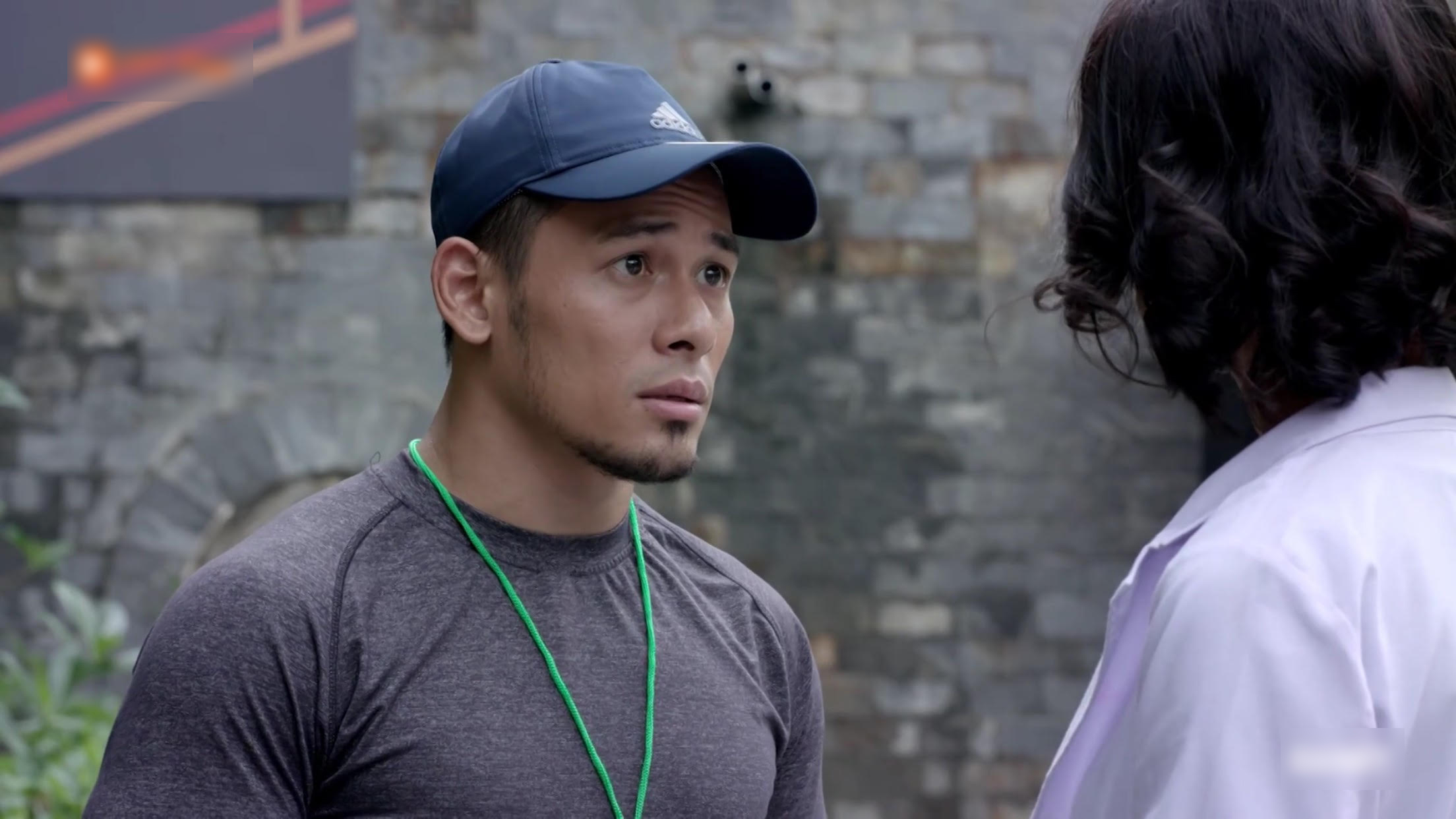 Glee Việt tập 6: Tập thể học sinh bị người yêu thầy Minh phát thuốc thần” để hát cho sung - Ảnh 11. Glee Việt tập 6: Tập thể học sinh bị người yêu thầy Minh phát thuốc thần” để hát cho sung - Ảnh 11.