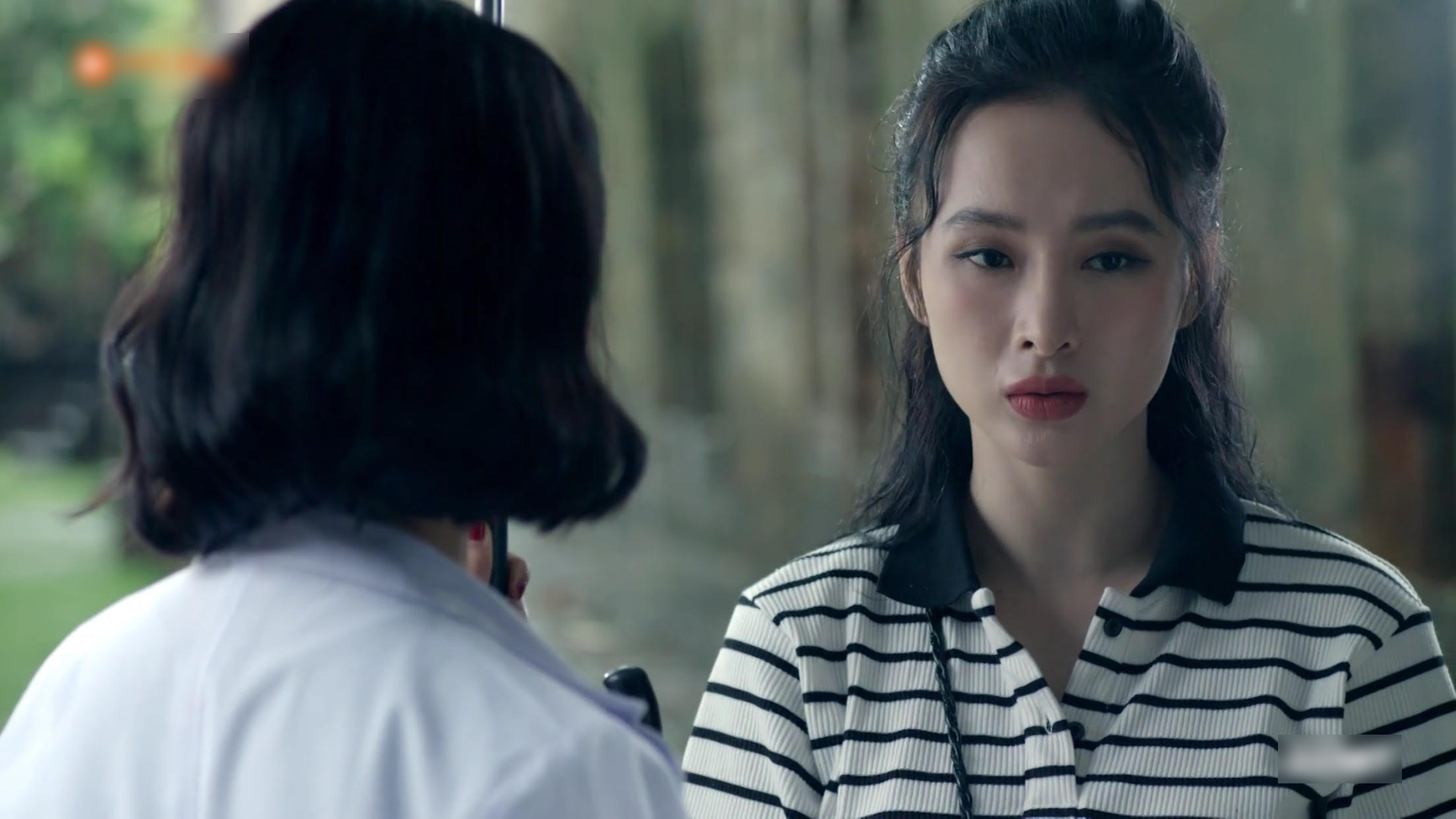 Glee Việt tập 6: Tập thể học sinh bị người yêu thầy Minh phát thuốc thần” để hát cho sung - Ảnh 16. Glee Việt tập 6: Tập thể học sinh bị người yêu thầy Minh phát thuốc thần” để hát cho sung - Ảnh 16.