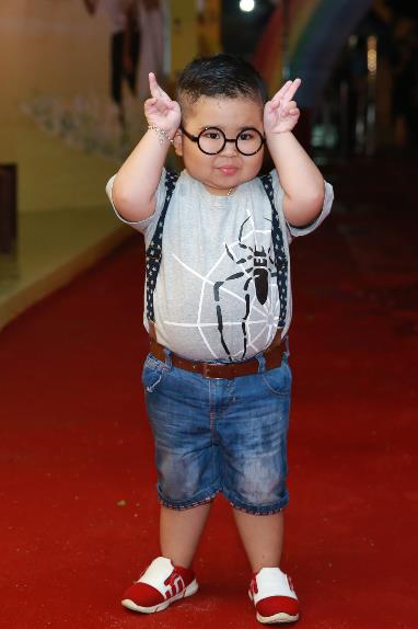 Nắng 2: Vẫn chỉ xúc động và... tạm được! - Ảnh 4. Nắng 2: Vẫn chỉ xúc động và... tạm được! - Ảnh 4.