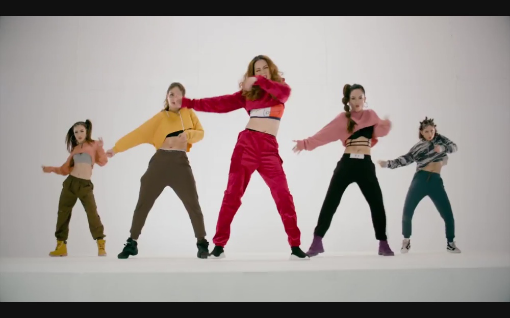 Thiều Bảo Trang hóa thân 4 hình tượng, đốt mắt với vũ đạo nóng bỏng trong teaser MV nửa tỷ - Ảnh 8. Thiều Bảo Trang hóa thân 4 hình tượng, đốt mắt với vũ đạo nóng bỏng trong teaser MV nửa tỷ - Ảnh 8.