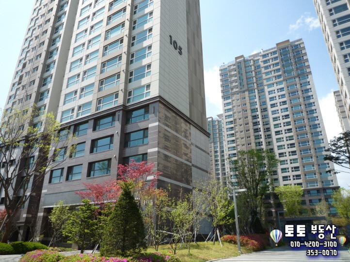 Vừa khoe ký túc xá đắt đỏ giá 200 triệu, tân binh Black Pink lại gây xôn xao khi lộ tai nghe xa xỉ - Ảnh 7. Vừa khoe ký túc xá đắt đỏ giá 200 triệu, tân binh Black Pink lại gây xôn xao khi lộ tai nghe xa xỉ - Ảnh 7.