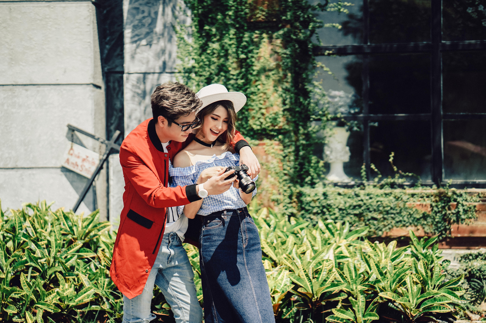 Bất chấp thời tiết đến 42 độ, Bùi Anh Tuấn vẫn chịu khó mặc áo dày, diễn sâu cho hợp không gian mùa Thu trong MV mới - Ảnh 5. Bất chấp thời tiết đến 42 độ, Bùi Anh Tuấn vẫn chịu khó mặc áo dày, diễn sâu cho hợp không gian mùa Thu trong MV mới - Ảnh 5.