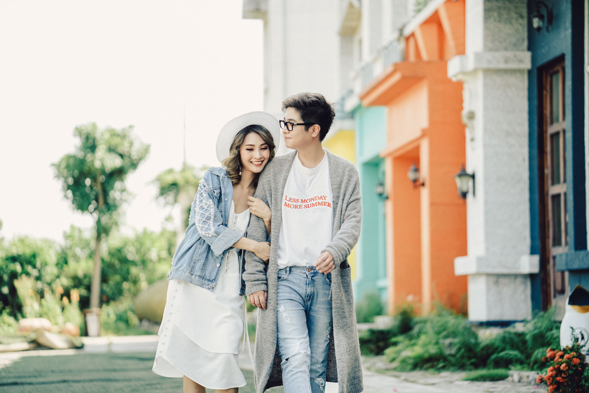 Bất chấp thời tiết đến 42 độ, Bùi Anh Tuấn vẫn chịu khó mặc áo dày, diễn sâu cho hợp không gian mùa Thu trong MV mới - Ảnh 12. Bất chấp thời tiết đến 42 độ, Bùi Anh Tuấn vẫn chịu khó mặc áo dày, diễn sâu cho hợp không gian mùa Thu trong MV mới - Ảnh 12.