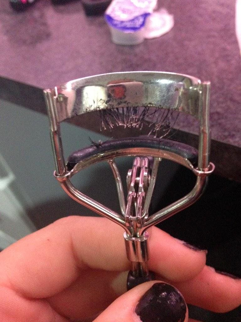 16 nỗi khổ hằng ngày của hội đàn bà, con gái mà đàn ông có hiểu cũng chết liền - Ảnh 22. 16 nỗi khổ hằng ngày của hội đàn bà, con gái mà đàn ông có hiểu cũng chết liền - Ảnh 22.