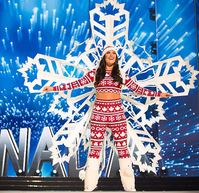 Khoan hẵng chê bai Cẩm Tiên, có người đẹp dù tăng cân vẫn lọt top 9 Hoa hậu Hoàn vũ! - Ảnh 7. Khoan hẵng chê bai Cẩm Tiên, có người đẹp dù tăng cân vẫn lọt top 9 Hoa hậu Hoàn vũ! - Ảnh 7.