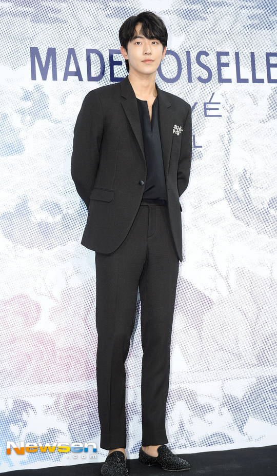 chanel-12-nam-joo-hyuk-1498071127371.jpg