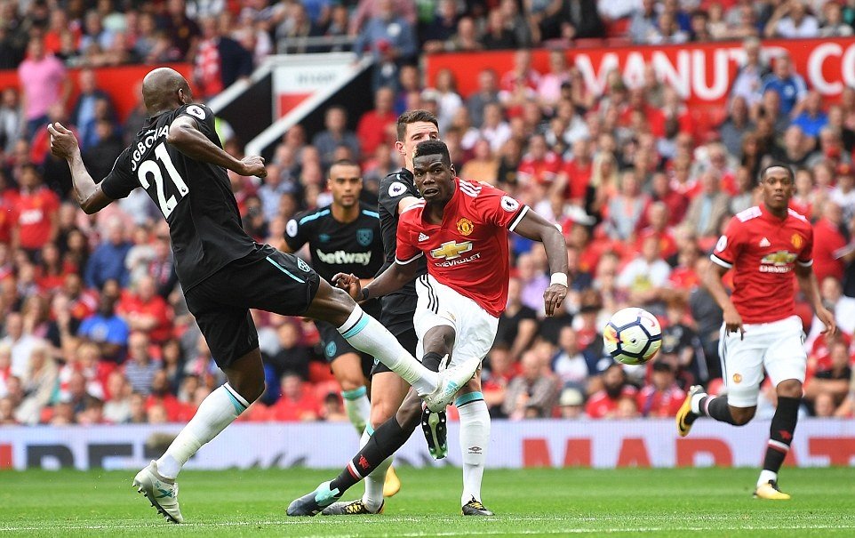 Man Utd thắng tưng bừng và đôi chân trên mặt đất của Mourinho - Ảnh 3. Man Utd thắng tưng bừng và đôi chân trên mặt đất của Mourinho - Ảnh 3.