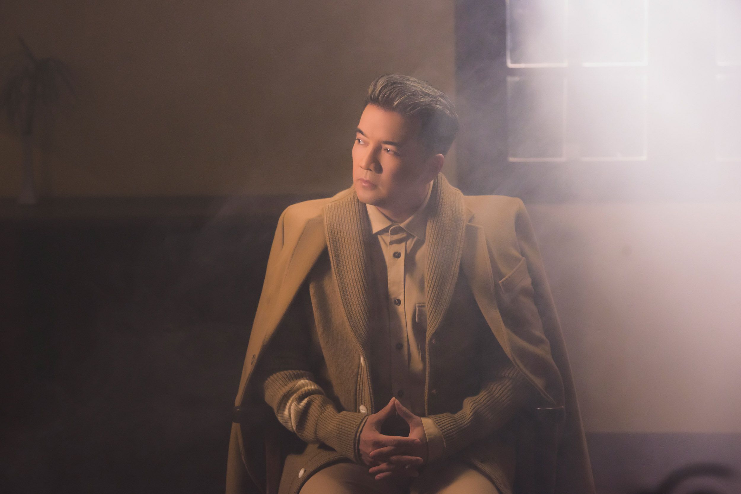 Đàm Vĩnh Hưng đến nơi bắt đầu cuộc tình đẹp nhất cuộc đời quay MV mới, kể chuyện cô đơn, bị phụ tình - Ảnh 2. Đàm Vĩnh Hưng đến nơi bắt đầu cuộc tình đẹp nhất cuộc đời quay MV mới, kể chuyện cô đơn, bị phụ tình - Ảnh 2.