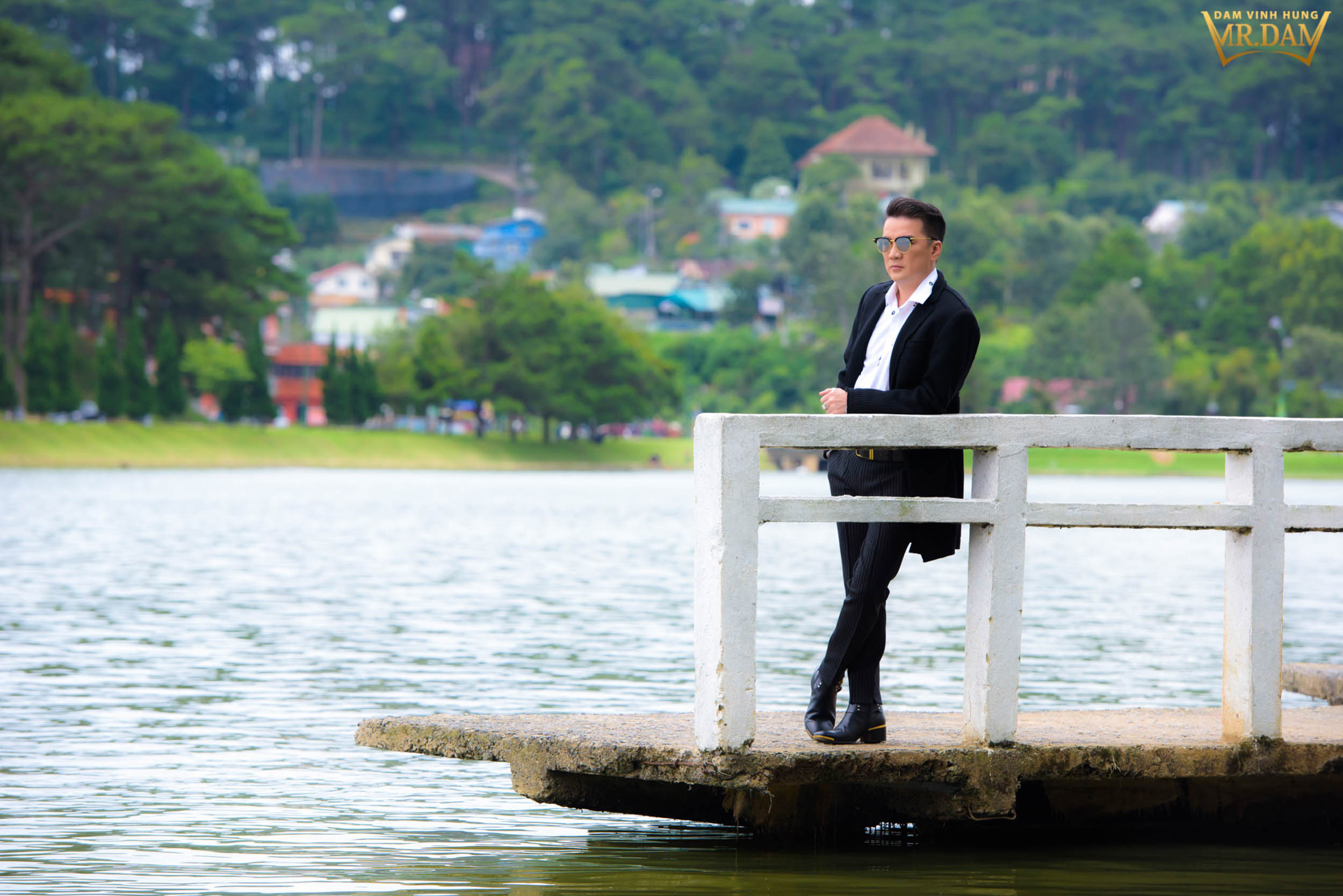 Đàm Vĩnh Hưng đến nơi bắt đầu cuộc tình đẹp nhất cuộc đời quay MV mới, kể chuyện cô đơn, bị phụ tình - Ảnh 7. Đàm Vĩnh Hưng đến nơi bắt đầu cuộc tình đẹp nhất cuộc đời quay MV mới, kể chuyện cô đơn, bị phụ tình - Ảnh 7.