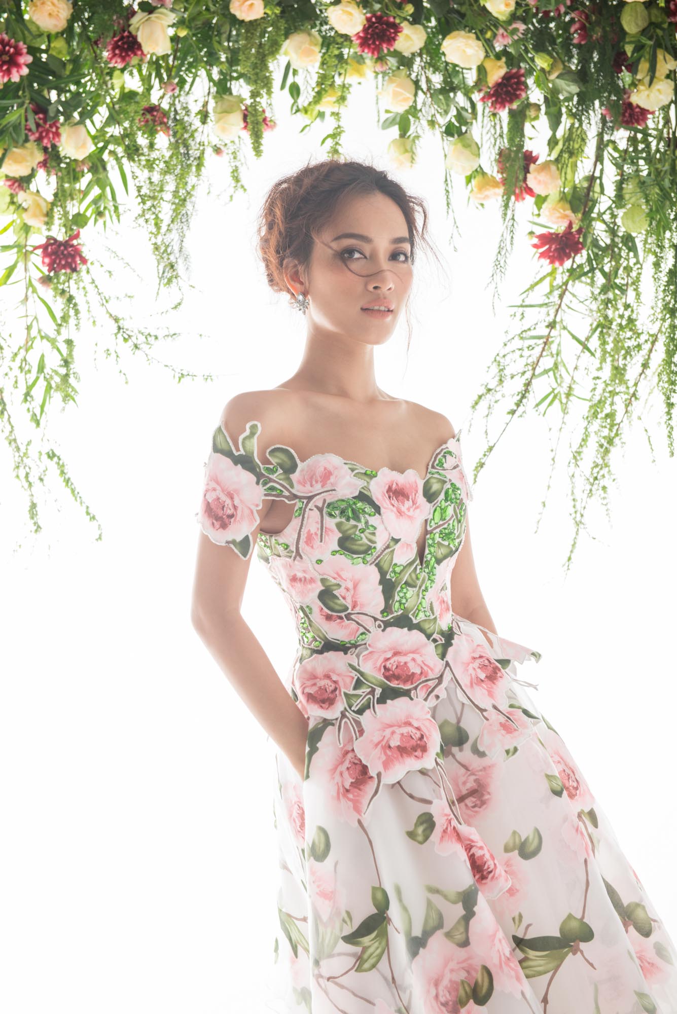 Ái Phương nhẹ nhàng, tươi tắn trong ca khúc nhạc Xuân vừa ra mắt - Ảnh 12. Ái Phương nhẹ nhàng, tươi tắn trong ca khúc nhạc Xuân vừa ra mắt - Ảnh 12.
