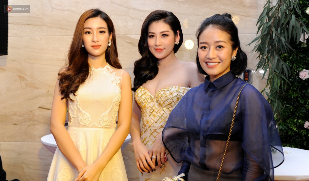 Tuấn Hưng lái siêu xe 16 tỷ, đưa cả gia đình đi dự sự kiện - Ảnh 9. Tuấn Hưng lái siêu xe 16 tỷ, đưa cả gia đình đi dự sự kiện - Ảnh 9.