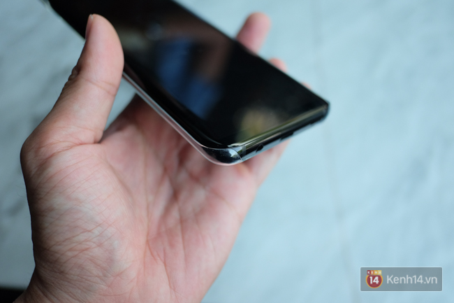Galaxy S8 Plus RAM 6 GB đã có mặt ở Việt Nam, giá 25,8 triệu đồng - Ảnh 2. Galaxy S8 Plus RAM 6 GB đã có mặt ở Việt Nam, giá 25,8 triệu đồng - Ảnh 2.