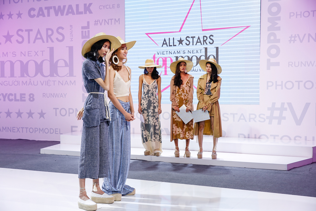 Thí sinh Next Top nước mắt giàn giụa xin lỗi ê-kíp vì những ồn ào đã qua - Ảnh 4. Thí sinh Next Top nước mắt giàn giụa xin lỗi ê-kíp vì những ồn ào đã qua - Ảnh 4.