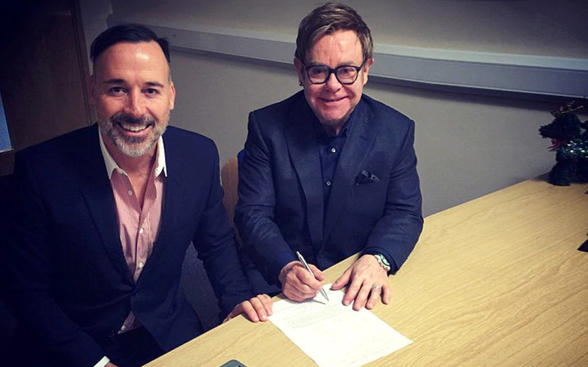 Trước Hồ Vĩnh Khoa, cũng đã có nhiều đám cưới đồng tính đẹp như mơ của sao thế giới - Ảnh 7. Trước Hồ Vĩnh Khoa, cũng đã có nhiều đám cưới đồng tính đẹp như mơ của sao thế giới - Ảnh 7.