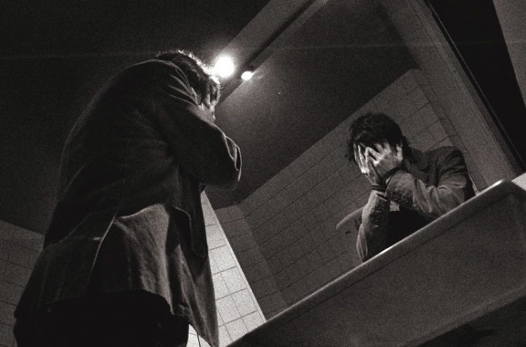 Kiêng kị tháng cô hồn - 90% bạn trẻ vẫn làm điều này mỗi ngày và sự thật là... - Ảnh 2. Kiêng kị tháng cô hồn - 90% bạn trẻ vẫn làm điều này mỗi ngày và sự thật là... - Ảnh 2.