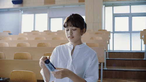 Nữ thực tập sinh nổi tiếng sau 1 clip quảng cáo vì giống nữ thần Hậu duệ mặt trời Kim Ji Won - Ảnh 13. Nữ thực tập sinh nổi tiếng sau 1 clip quảng cáo vì giống nữ thần Hậu duệ mặt trời Kim Ji Won - Ảnh 13.