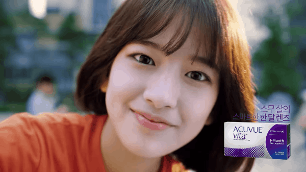 Nữ thực tập sinh nổi tiếng sau 1 clip quảng cáo vì giống nữ thần Hậu duệ mặt trời Kim Ji Won - Ảnh 11. Nữ thực tập sinh nổi tiếng sau 1 clip quảng cáo vì giống nữ thần Hậu duệ mặt trời Kim Ji Won - Ảnh 11.