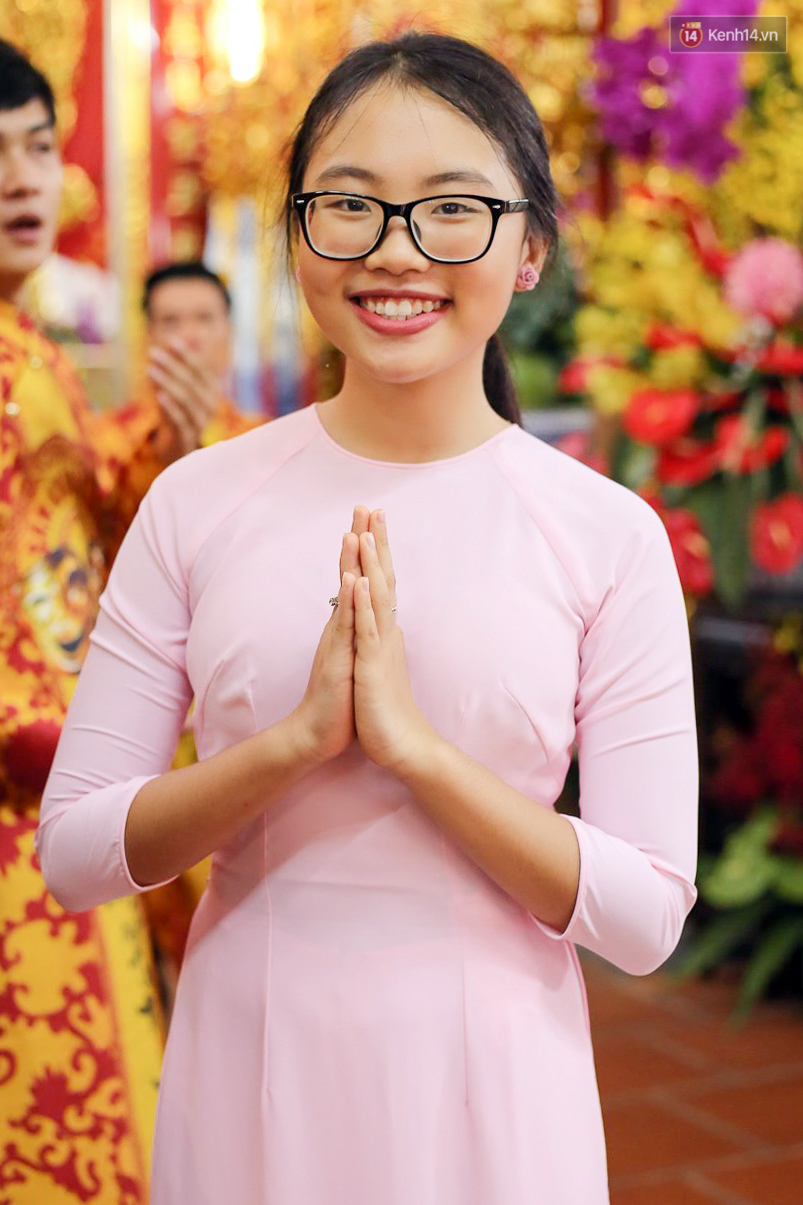 Khởi My, Kelvin Khánh nguỵ trang kín mít cùng dàn nghệ sĩ tề tụ tại nhà thờ của Hoài Linh trong ngày giỗ tổ ngành sân khấu - Ảnh 9. Khởi My, Kelvin Khánh nguỵ trang kín mít cùng dàn nghệ sĩ tề tụ tại nhà thờ của Hoài Linh trong ngày giỗ tổ ngành sân khấu - Ảnh 9.