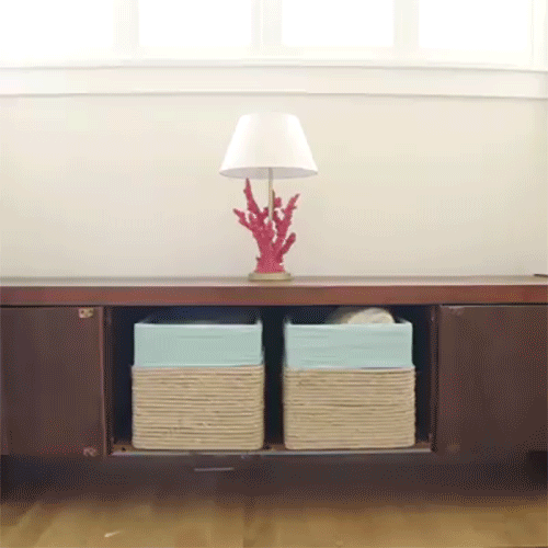 Tận dụng áo cũ và hộp bìa các-tông mà làm được hộp trữ đồ đẹp thế này đây - Ảnh 4. Tận dụng áo cũ và hộp bìa các-tông mà làm được hộp trữ đồ đẹp thế này đây - Ảnh 4.