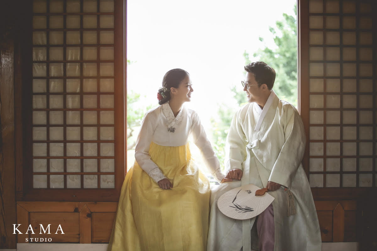 Mỹ nhân Vườn sao băng đẹp lộng lẫy, quyết giấu bụng bầu bên chồng đại gia trong bộ ảnh cưới - Ảnh 2. Mỹ nhân Vườn sao băng đẹp lộng lẫy, quyết giấu bụng bầu bên chồng đại gia trong bộ ảnh cưới - Ảnh 2.