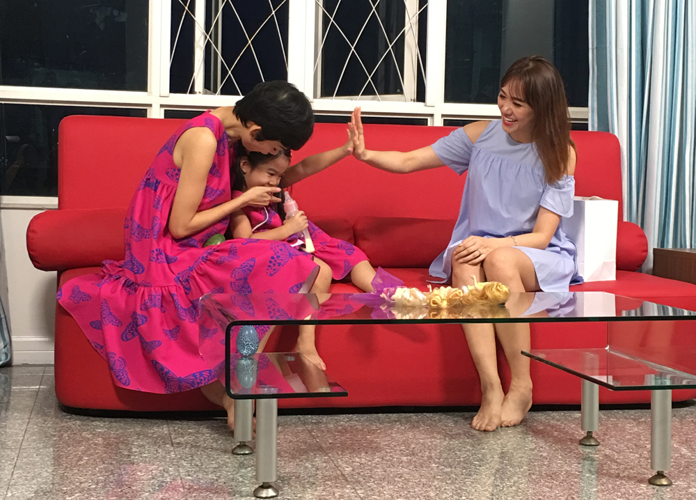 Xuân Lan truyền kinh nghiệm vượt lên thị phi cho Hari Won - Ảnh 2. Xuân Lan truyền kinh nghiệm vượt lên thị phi cho Hari Won - Ảnh 2.