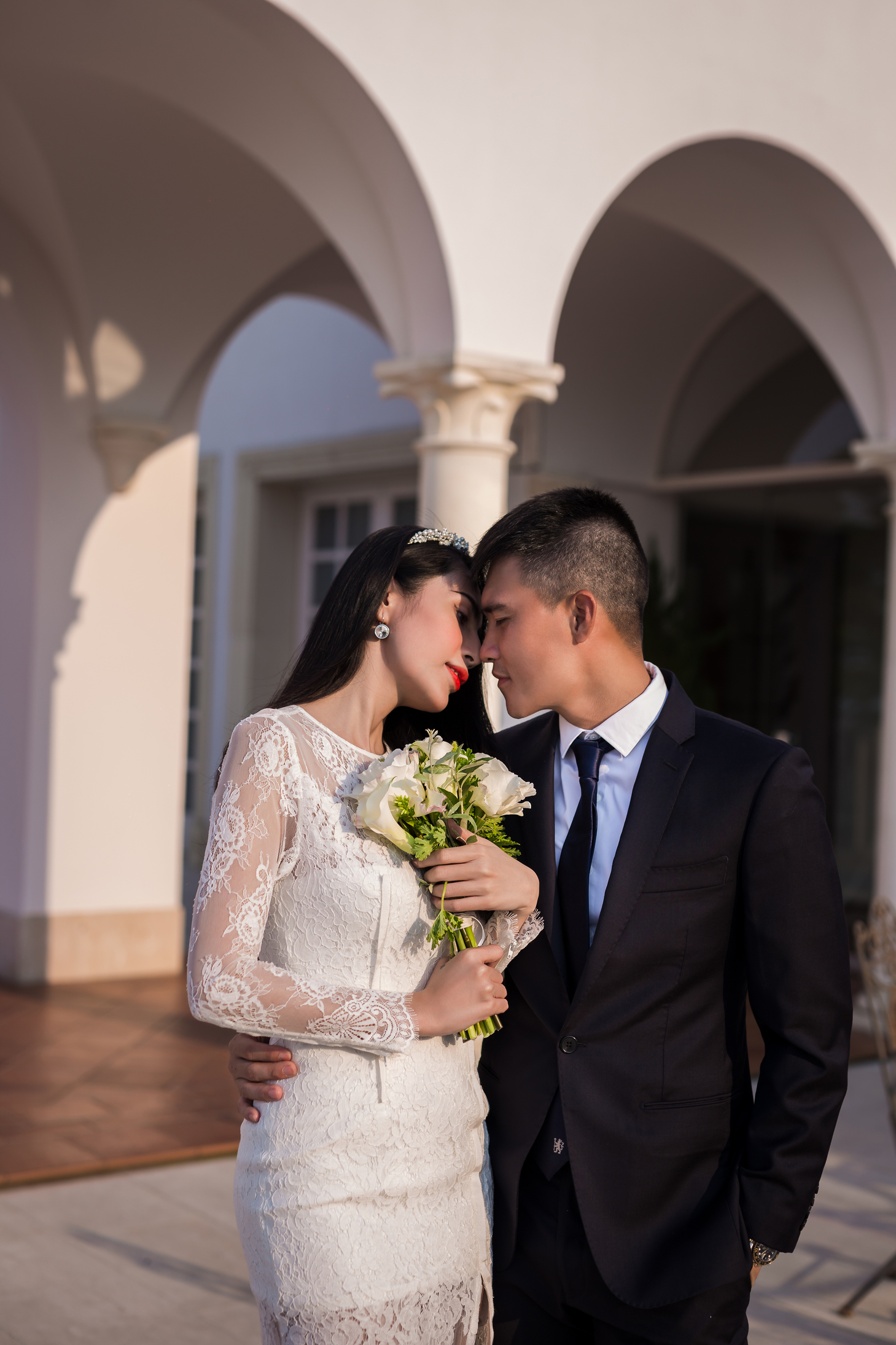 Thủy Tiên rủ Công Vinh tái hiện khoảnh khắc ngày cưới 5 năm trước trong MV mới - Ảnh 6. Thủy Tiên rủ Công Vinh tái hiện khoảnh khắc ngày cưới 5 năm trước trong MV mới - Ảnh 6.