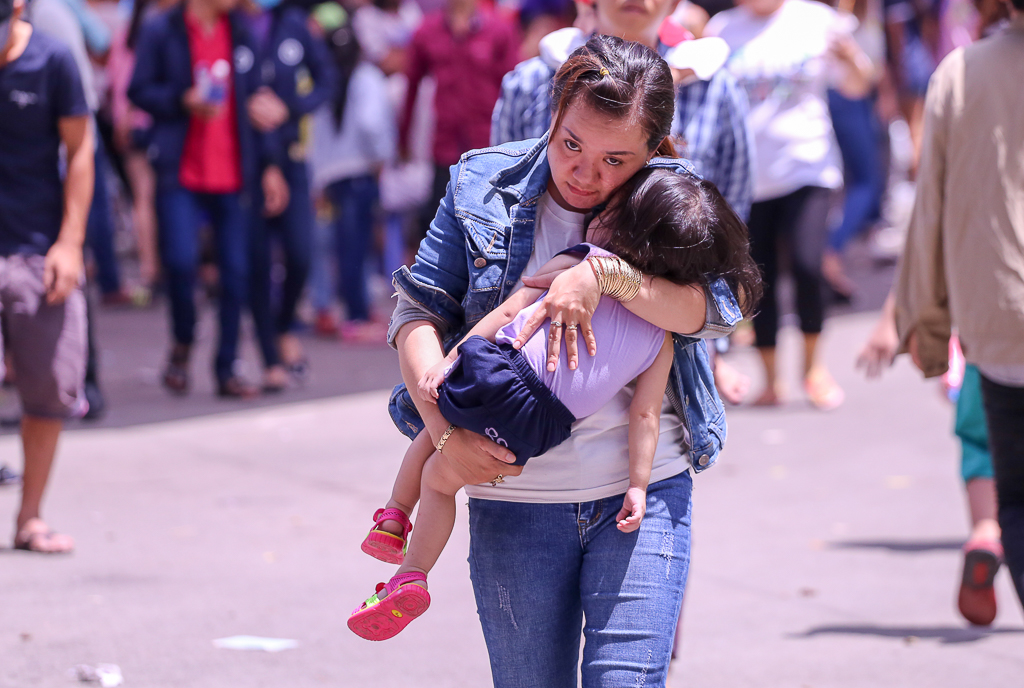 Hàng nghìn người đổ về Thảo Cầm Viên Sài Gòn dựng lều, mắc võng trốn nắng gắt trong ngày lễ 2/9 - Ảnh 13. Hàng nghìn người đổ về Thảo Cầm Viên Sài Gòn dựng lều, mắc võng trốn nắng gắt trong ngày lễ 2/9 - Ảnh 13.