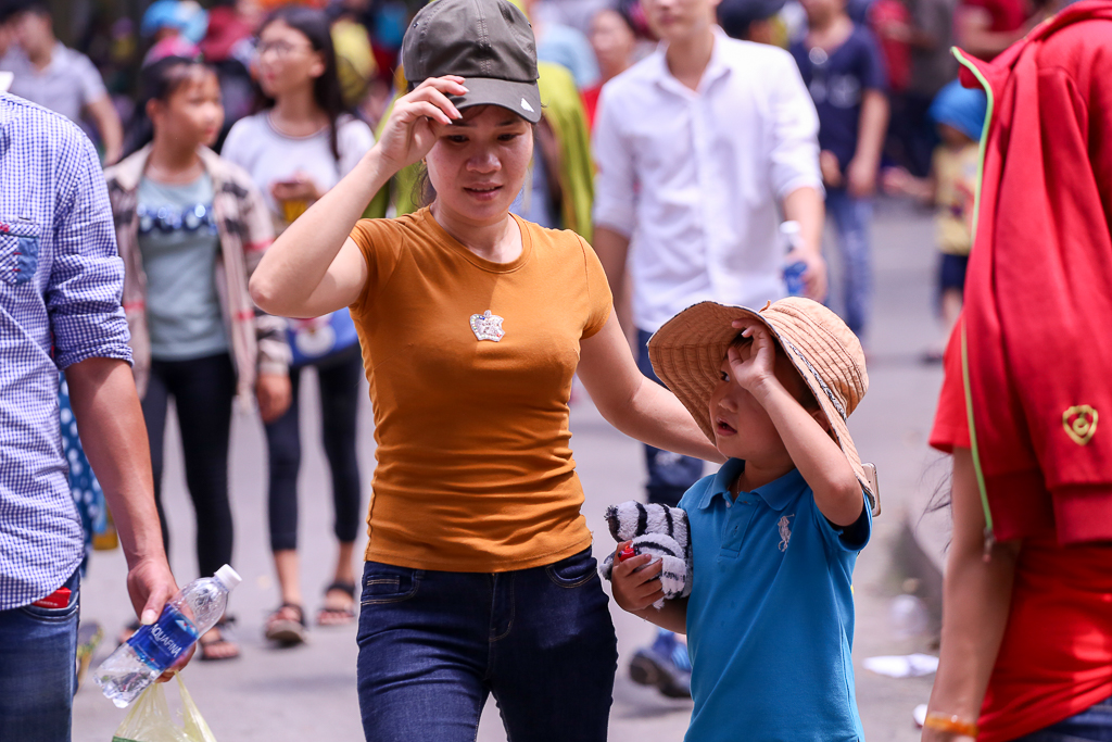 Hàng nghìn người đổ về Thảo Cầm Viên Sài Gòn dựng lều, mắc võng trốn nắng gắt trong ngày lễ 2/9 - Ảnh 12. Hàng nghìn người đổ về Thảo Cầm Viên Sài Gòn dựng lều, mắc võng trốn nắng gắt trong ngày lễ 2/9 - Ảnh 12.