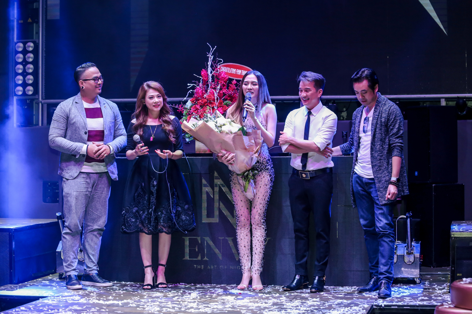 Thiều Bảo Trang sexy hết cỡ với trang phục xuyên thấu tại họp báo ra mắt MV nửa tỷ - Ảnh 17. Thiều Bảo Trang sexy hết cỡ với trang phục xuyên thấu tại họp báo ra mắt MV nửa tỷ - Ảnh 17.