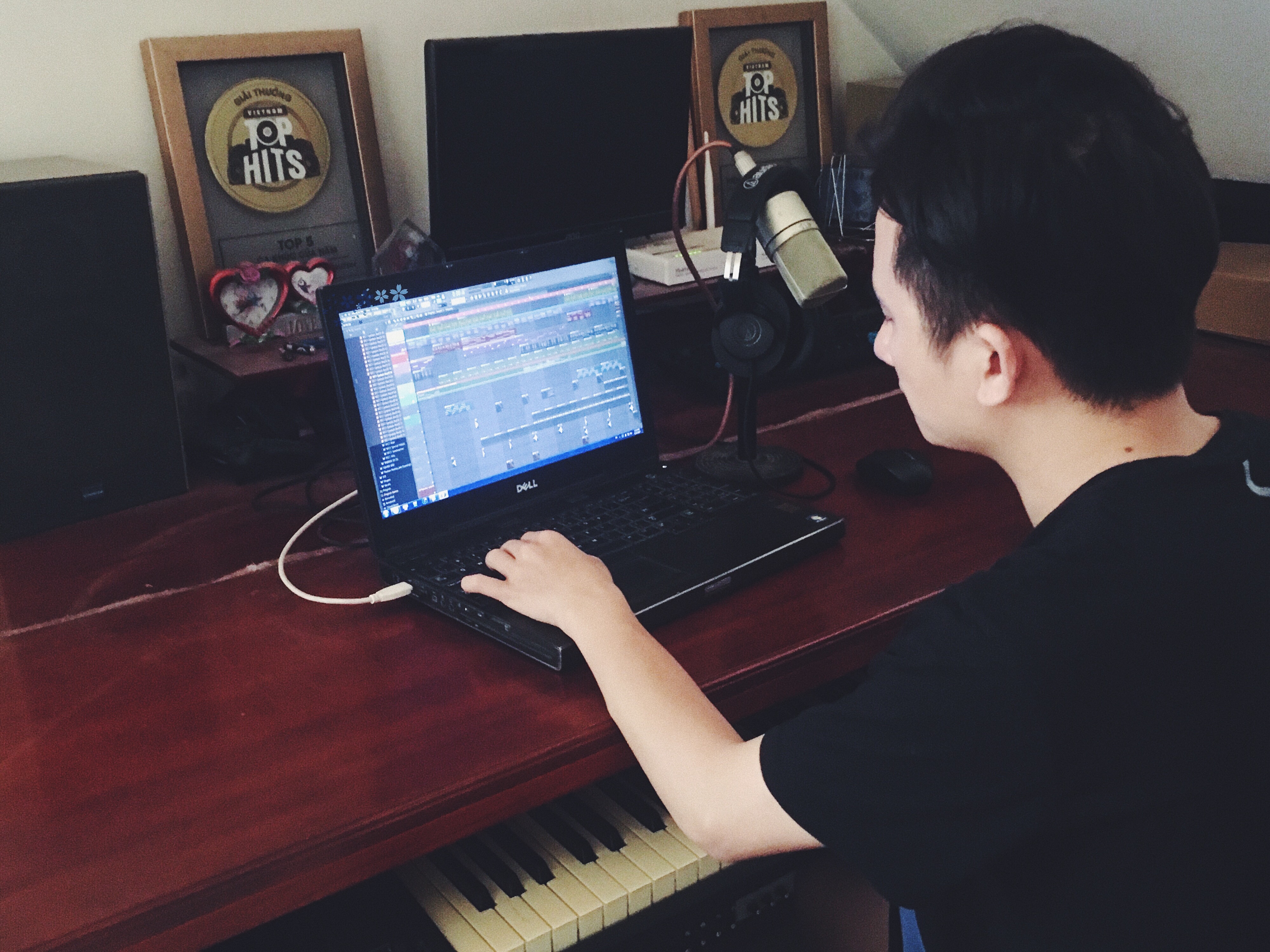 Phan Mạnh Quỳnh trở lại Vpop sau thời gian sống thoải mái ở quê nhà - Ảnh 4. Phan Mạnh Quỳnh trở lại Vpop sau thời gian sống thoải mái ở quê nhà - Ảnh 4.