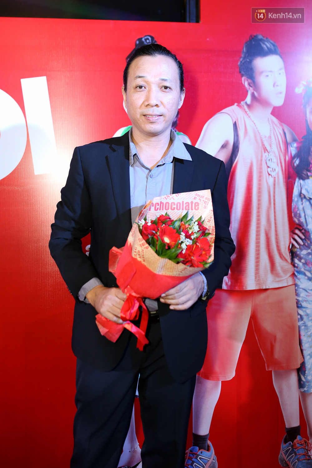 Bà nội Miu Lê diện đầm đen gợi cảm, quyền lực khi làm Sếp - Ảnh 7. Bà nội Miu Lê diện đầm đen gợi cảm, quyền lực khi làm Sếp - Ảnh 7.