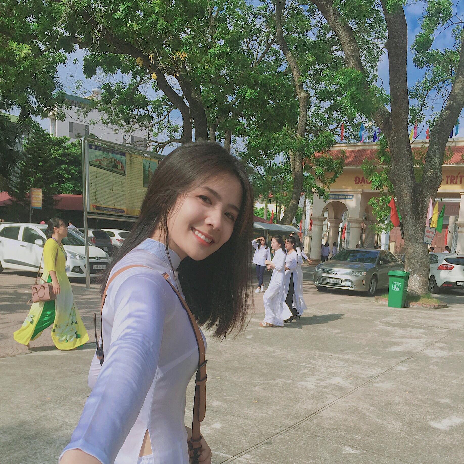 Đây là cô gái năm ấy chúng ta cùng theo đuổi phiên bản Việt với áo dài trắng và nụ cười cực xinh! - Ảnh 1. Đây là cô gái năm ấy chúng ta cùng theo đuổi phiên bản Việt với áo dài trắng và nụ cười cực xinh! - Ảnh 1.