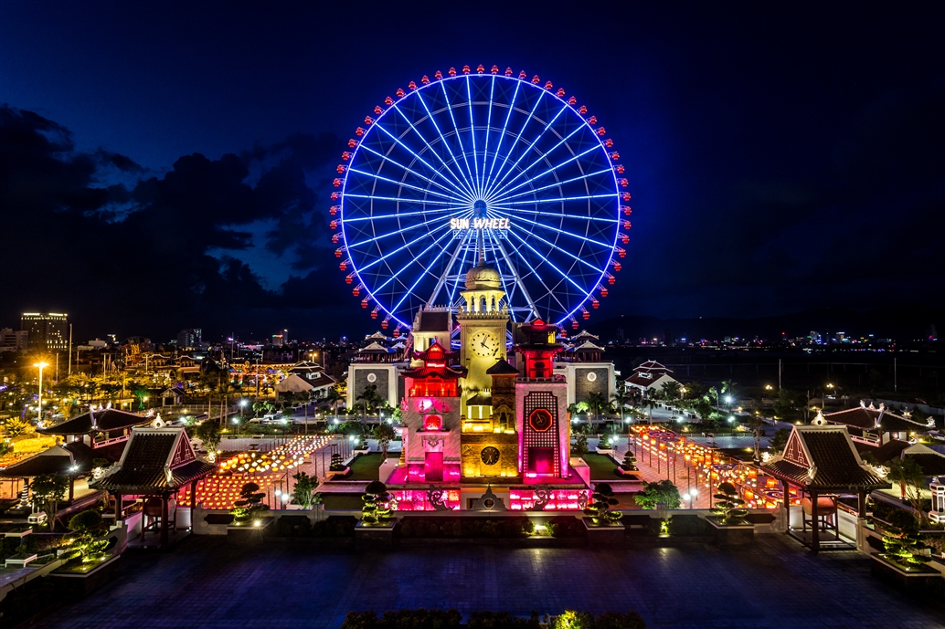 Tàu lượn dạng treo lớn nhất Việt Nam sắp ra mắt tại Asia Park - Ảnh 1. Tàu lượn dạng treo lớn nhất Việt Nam sắp ra mắt tại Asia Park - Ảnh 1.
