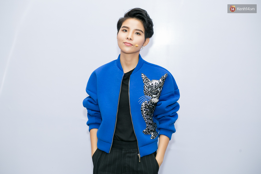 Soobin Hoàng Sơn cực điển trai, tự lái xe đến trường quay The Voice Kids - Ảnh 3. Soobin Hoàng Sơn cực điển trai, tự lái xe đến trường quay The Voice Kids - Ảnh 3.