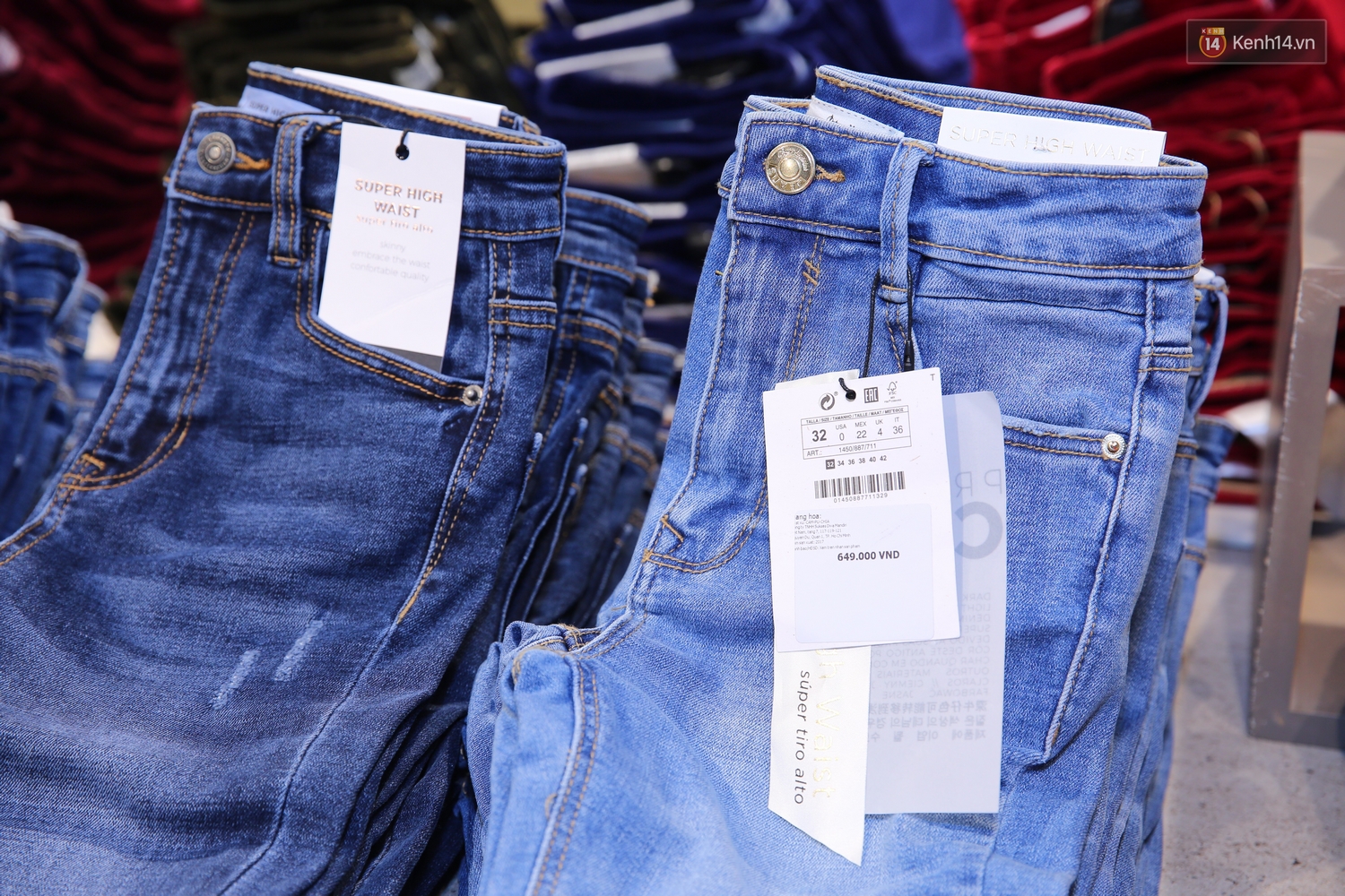 Stradivarius Việt Nam khai trương: Đồ đẹp giá siêu dễ chịu, áo phông cao nhất chỉ 249.000 đồng - Ảnh 14. Stradivarius Việt Nam khai trương: Đồ đẹp giá siêu dễ chịu, áo phông cao nhất chỉ 249.000 đồng - Ảnh 14.