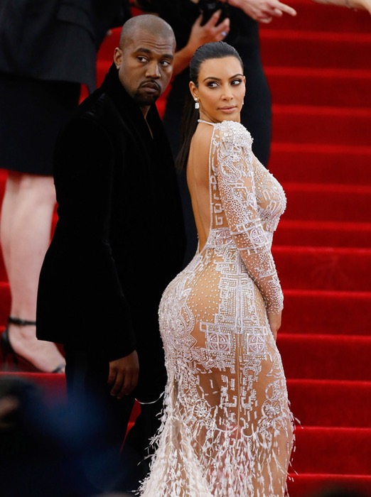 kim-kardashian-butt-2015-1494497546844.j