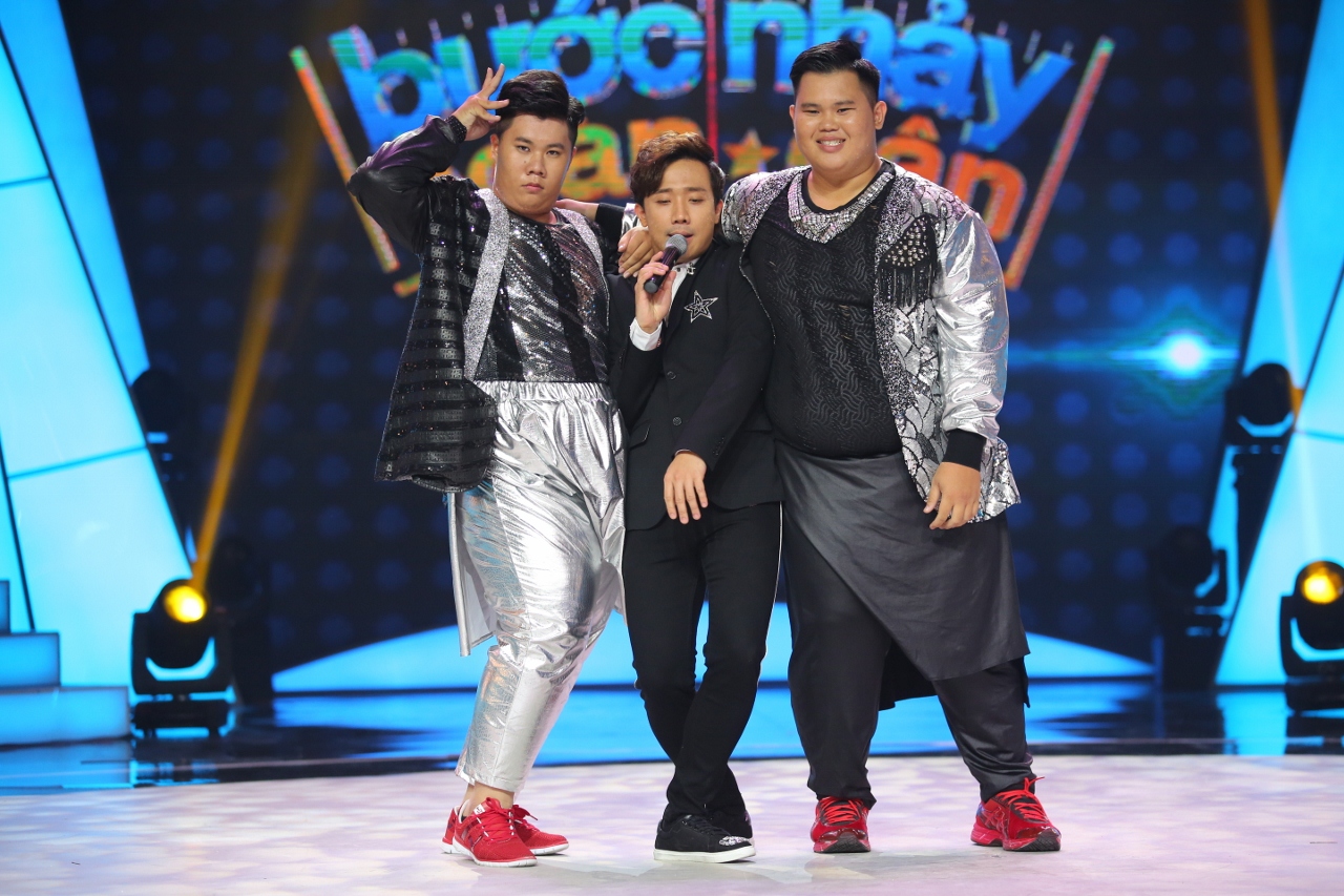 Bước nhảy ngàn cân ra mắt thí sinh nặng nhất lịch sử: 161kg! - Ảnh 2. Bước nhảy ngàn cân ra mắt thí sinh nặng nhất lịch sử: 161kg! - Ảnh 2.