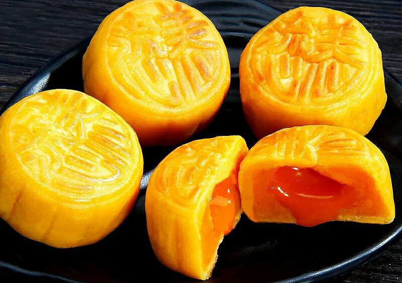 Team nghiện lava cake thì bơi ngay vào đây vì nay đã có bánh Trung thu lava rồi nhé - Ảnh 8. Team nghiện lava cake thì bơi ngay vào đây vì nay đã có bánh Trung thu lava rồi nhé - Ảnh 8.