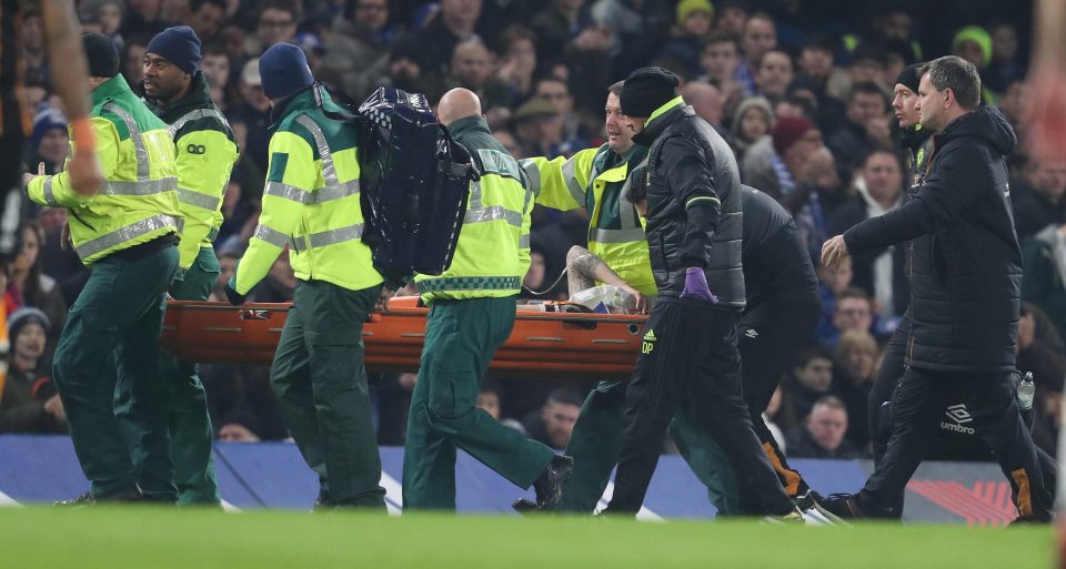 Cầu thủ nứt sọ vừa cầu hôn bạn gái xinh đẹp cách đây 10 tuần - Ảnh 2. Cầu thủ nứt sọ vừa cầu hôn bạn gái xinh đẹp cách đây 10 tuần - Ảnh 2.