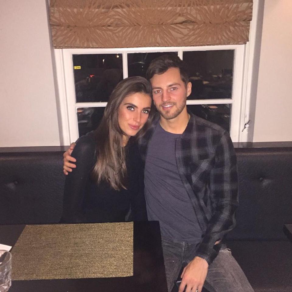 Cầu thủ nứt sọ vừa cầu hôn bạn gái xinh đẹp cách đây 10 tuần - Ảnh 4. Cầu thủ nứt sọ vừa cầu hôn bạn gái xinh đẹp cách đây 10 tuần - Ảnh 4.